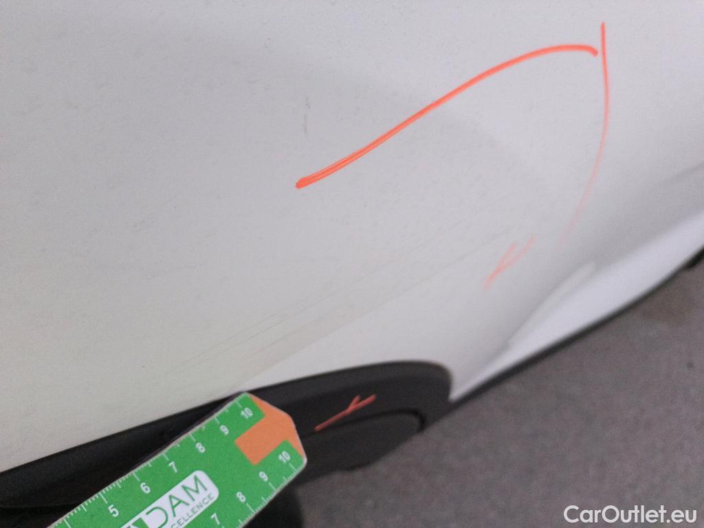  KIA  STONIC KIA  / 2017 / 5P / todoterreno 1.0 T-GDi 88kW (120CV) MHEV iMT Drive #6