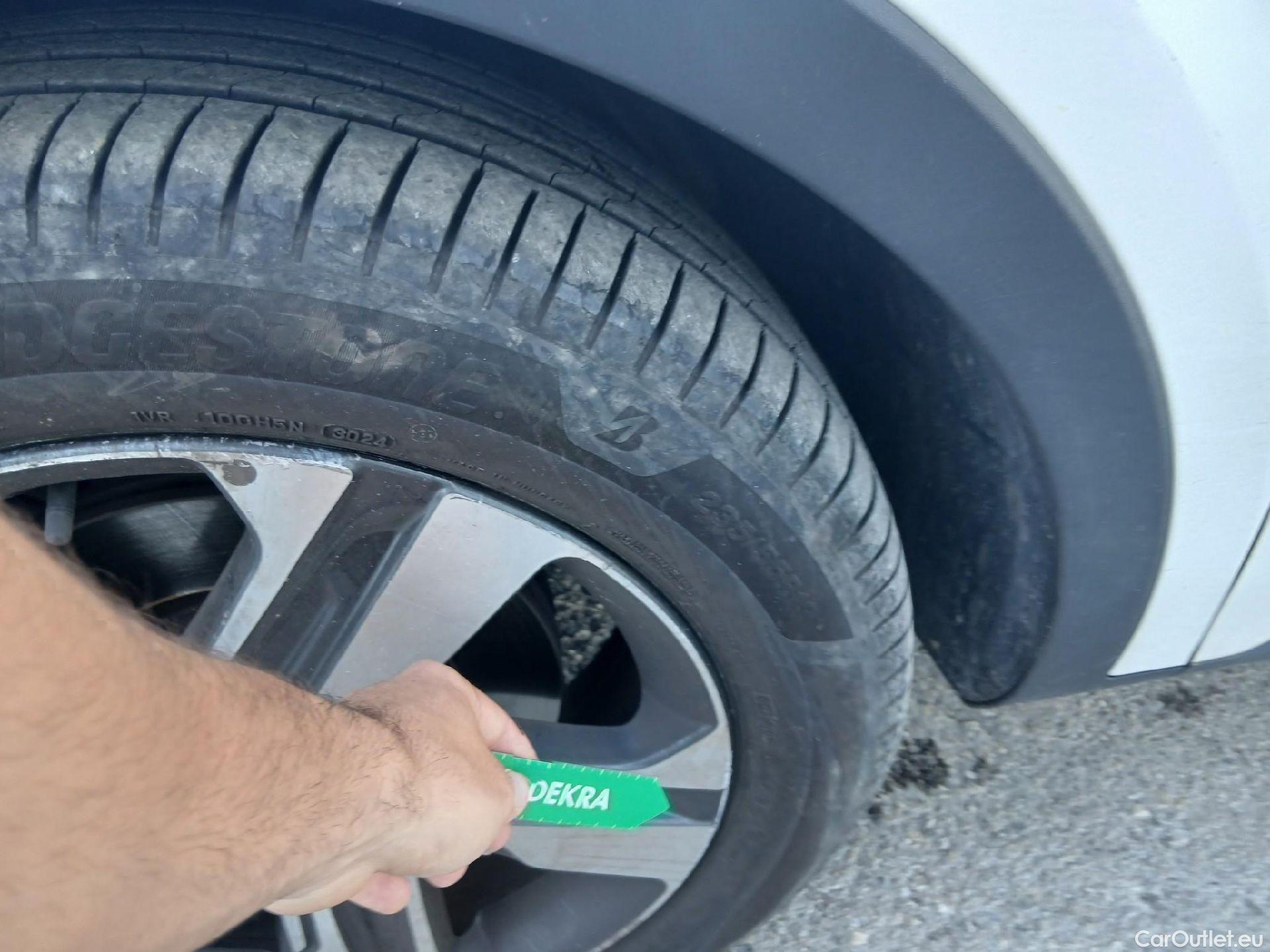  KIA  Sorento KIA  / 2020 / 5P / todoterreno 2.2 CRDi Emotion DCT 4x4 7pl #8