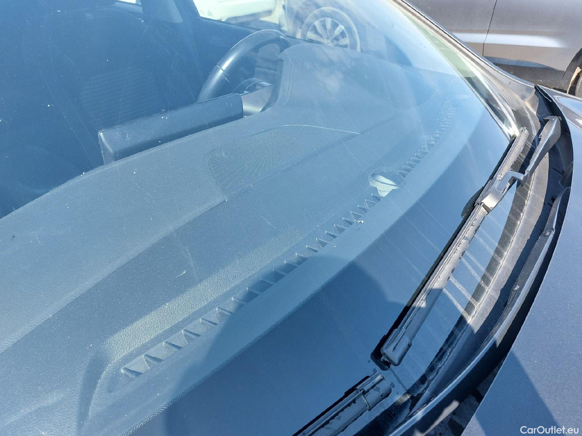  KIA  XCeed KIA  / 2019 / 5P / todoterreno 1.0 T-GDi Drive 88kW (120CV) #2