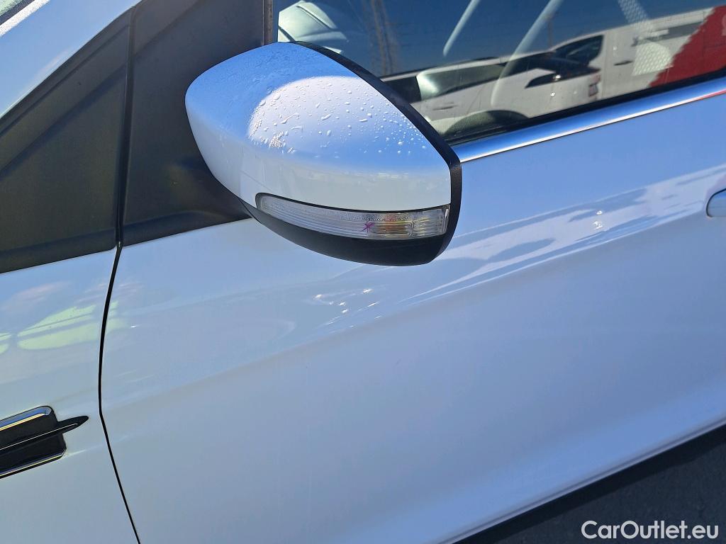  Ford  Kuga FORD  / 2016 / 5P / todoterreno 1.5 EcoBoost 88kW 4x2 Trend+ (CX) #40