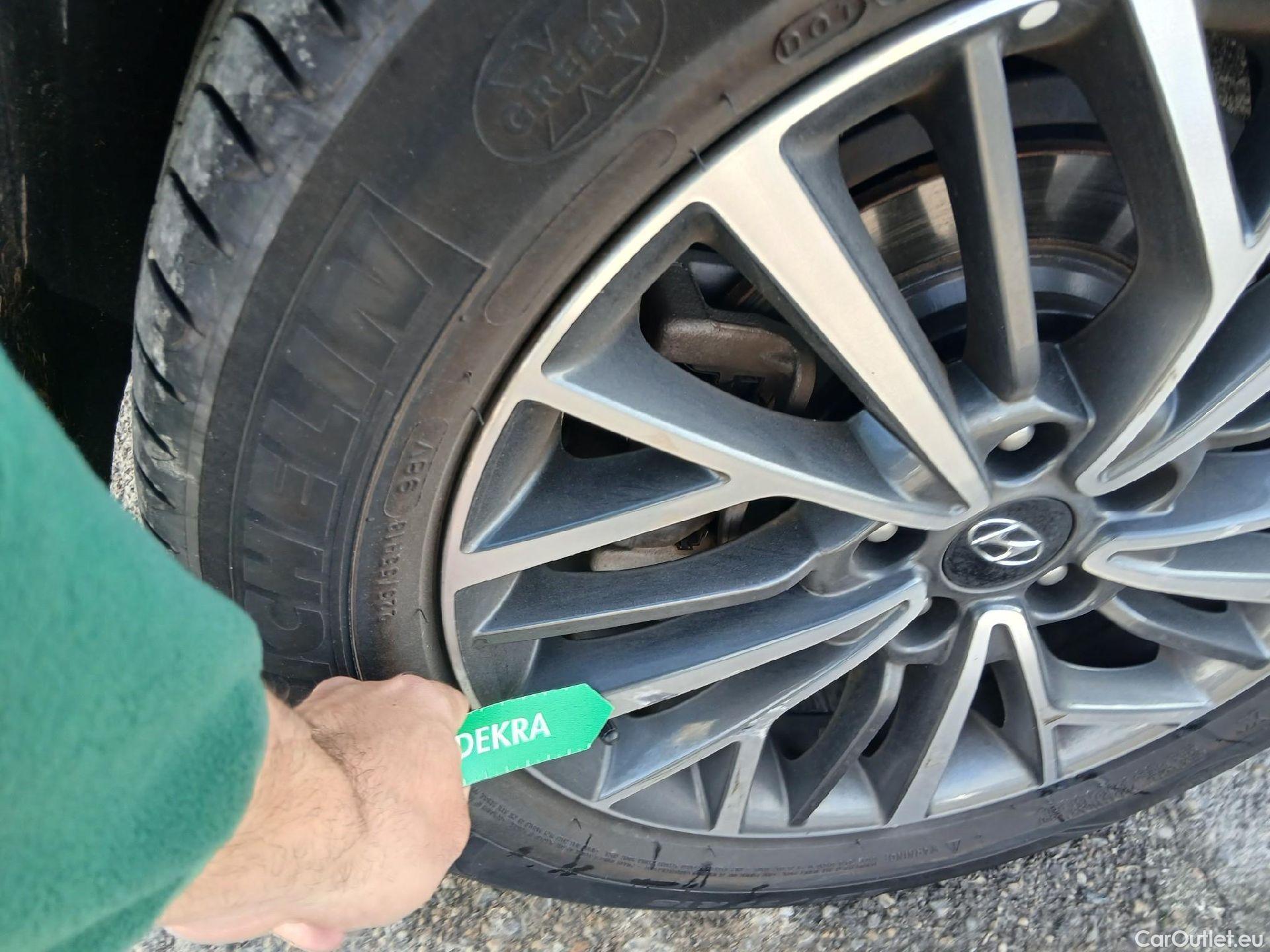  Hyundai  Tucson HYUNDAI  / 2018 / 5P / todoterreno 1.6 CRDI 85kW (116CV) 48V Tecno 4X2 #31