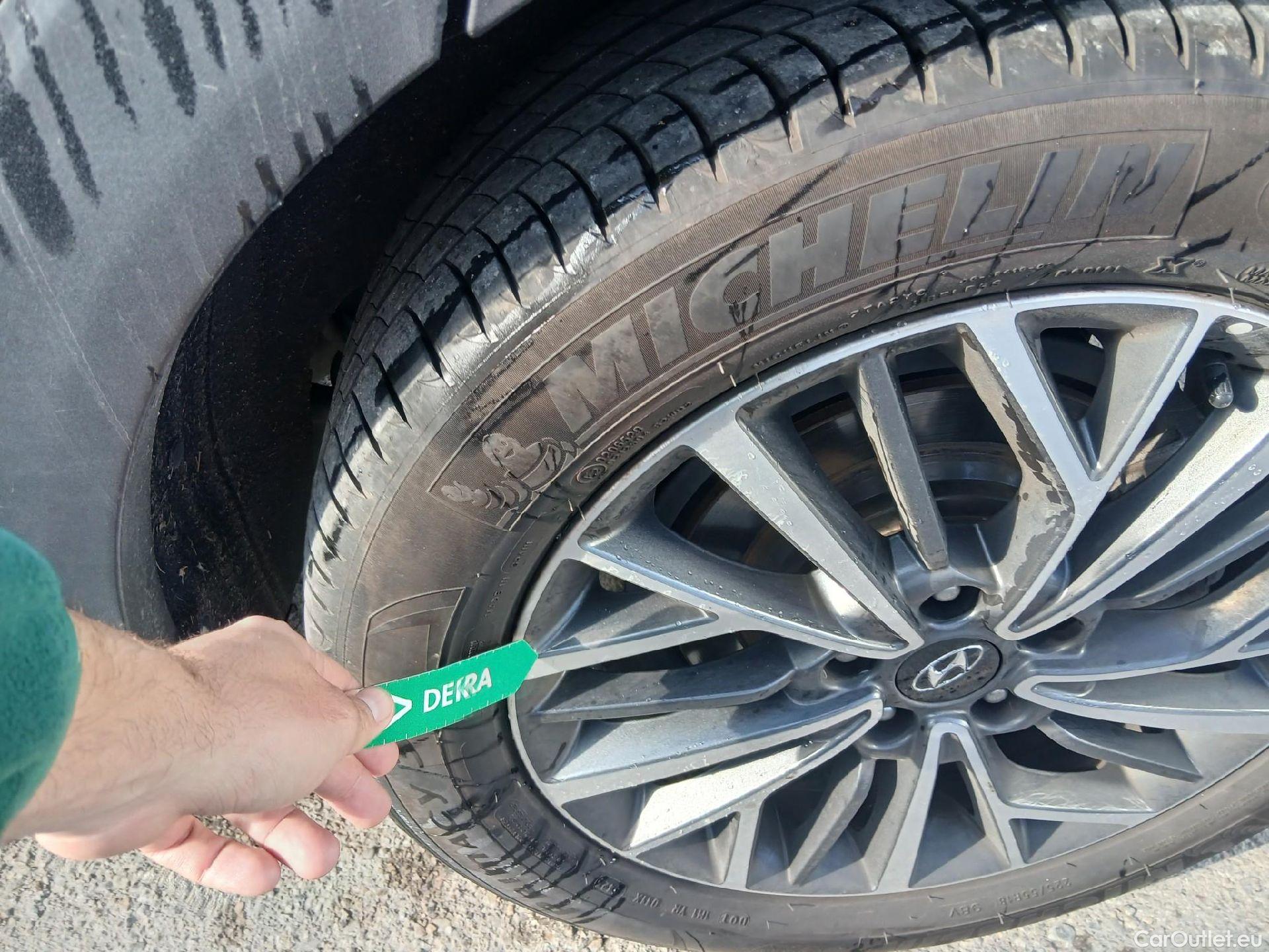  Hyundai  Tucson HYUNDAI  / 2018 / 5P / todoterreno 1.6 CRDI 85kW (116CV) 48V Tecno 4X2 #26