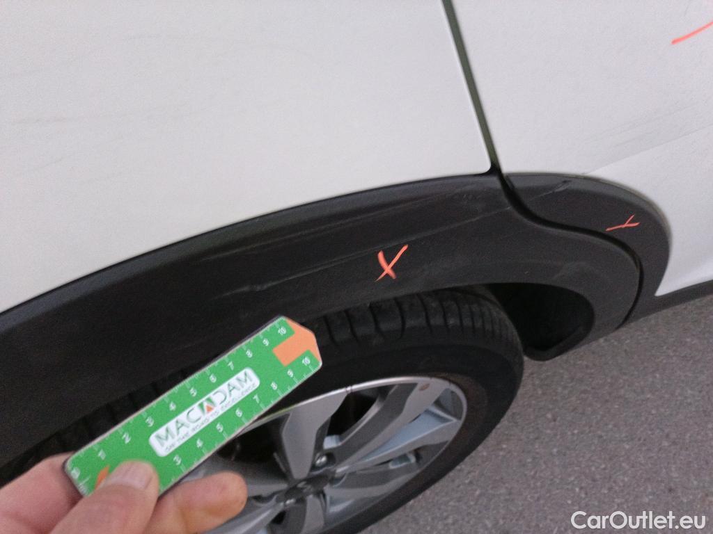  KIA  STONIC KIA  / 2017 / 5P / todoterreno 1.0 T-GDi 88kW (120CV) MHEV iMT Drive #23