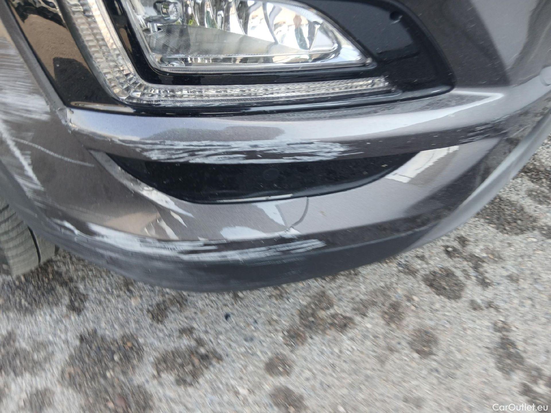  Hyundai  Tucson HYUNDAI  / 2018 / 5P / todoterreno 1.6 CRDI 85kW (116CV) 48V Tecno 4X2 #3