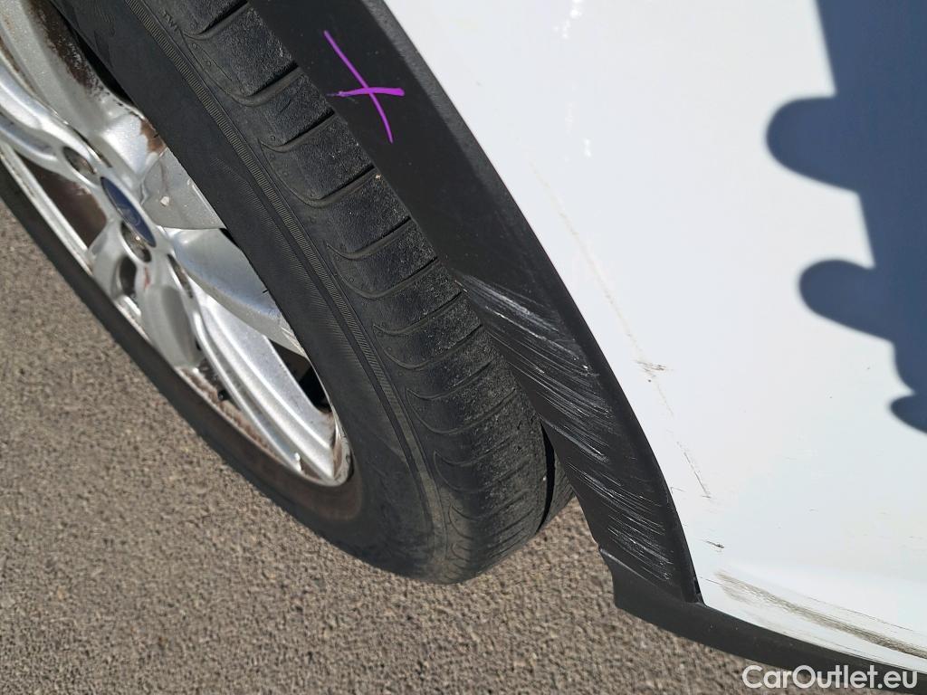  Ford  Kuga FORD  / 2016 / 5P / todoterreno 1.5 EcoBoost 88kW 4x2 Trend+ (CX) #43