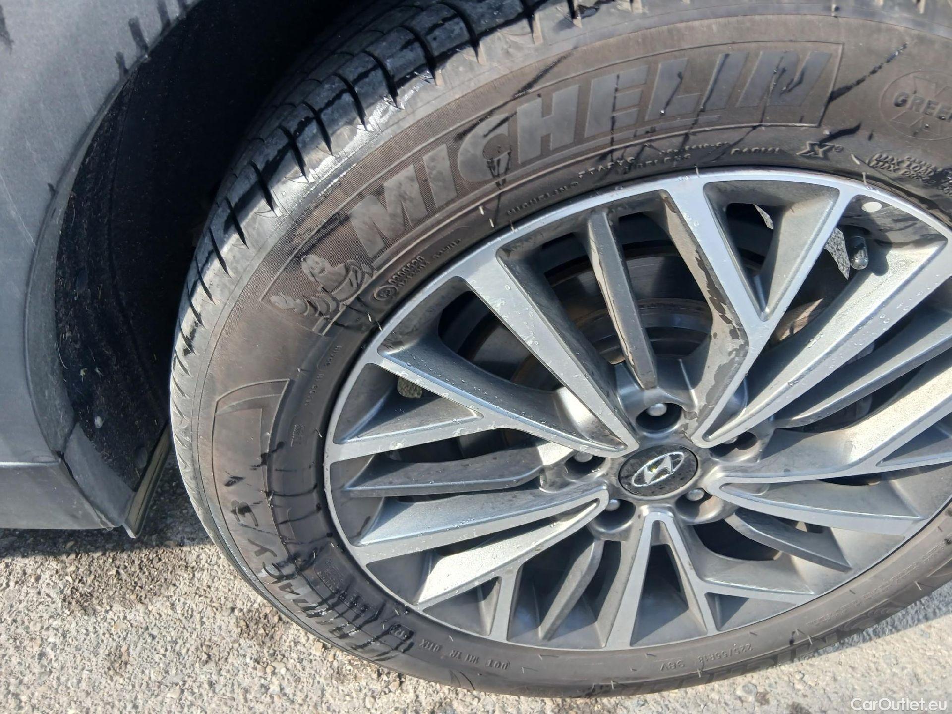  Hyundai  Tucson HYUNDAI  / 2018 / 5P / todoterreno 1.6 CRDI 85kW (116CV) 48V Tecno 4X2 #25