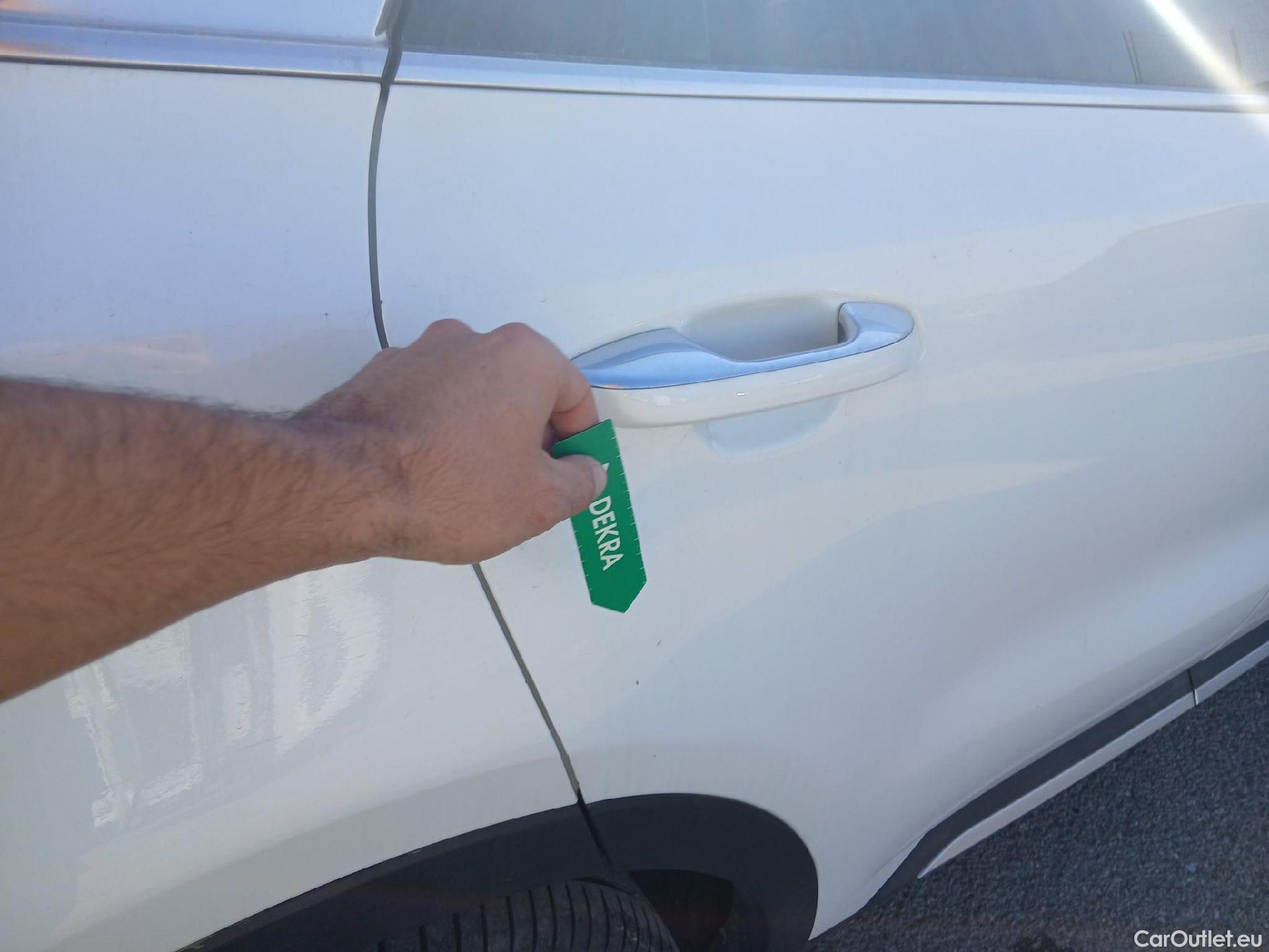  KIA  Sorento KIA  / 2020 / 5P / todoterreno 2.2 CRDi Emotion DCT 4x4 7pl #29