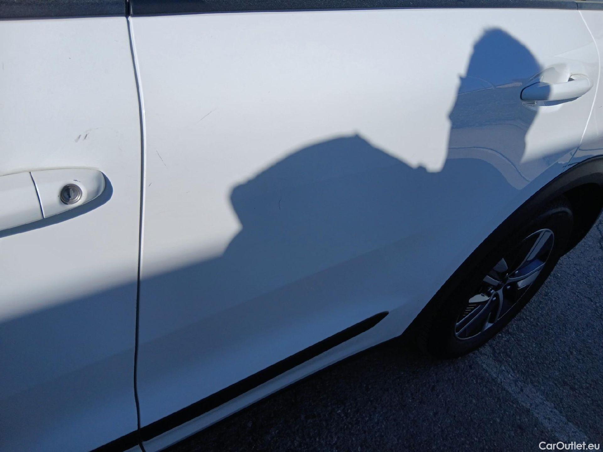  KIA  Niro KIA  / 2019 / 5P / crossover 1.6 GDi HEV 104kW (141CV) Concept #12