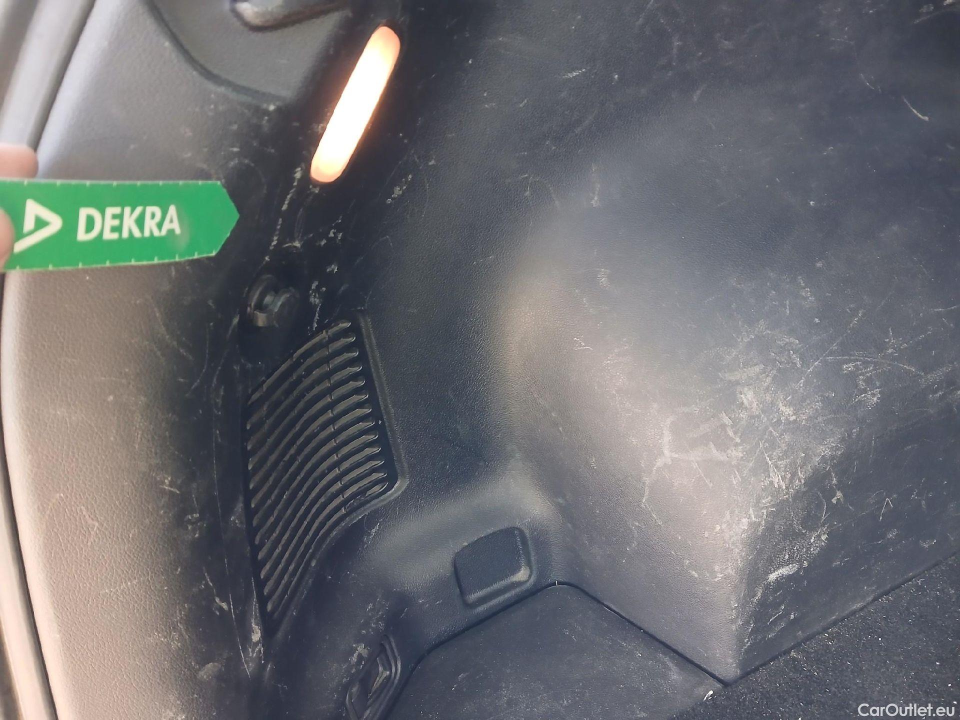  KIA  Sportage KIA  / 2018 / 5P / todoterreno 1.6 MHEV Drive Plus 100kW (136CV) 4x2 #13