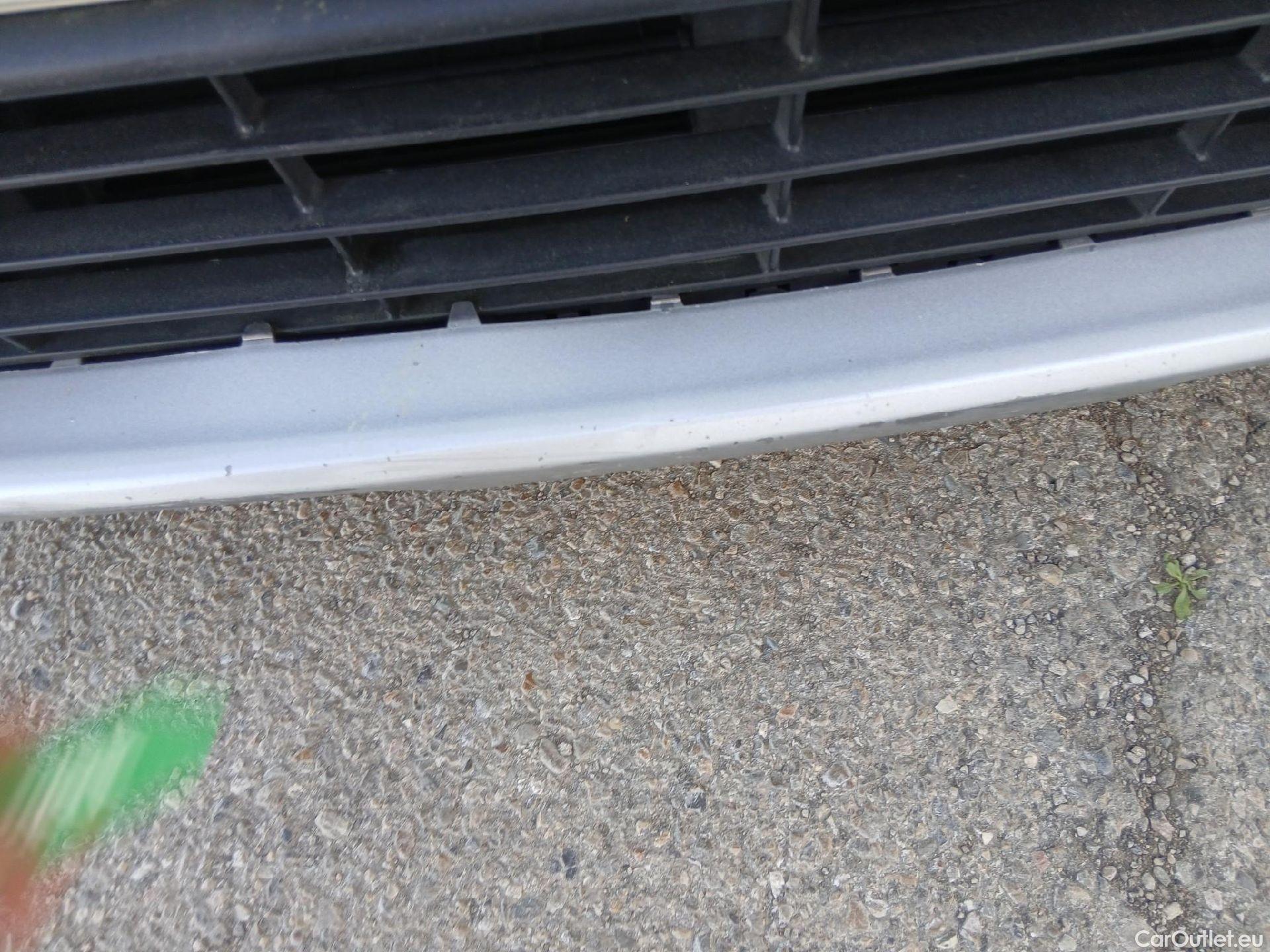  KIA  Niro KIA  / 2019 / 5P / crossover 1.6 GDi HEV 104kW (141CV) Concept #3