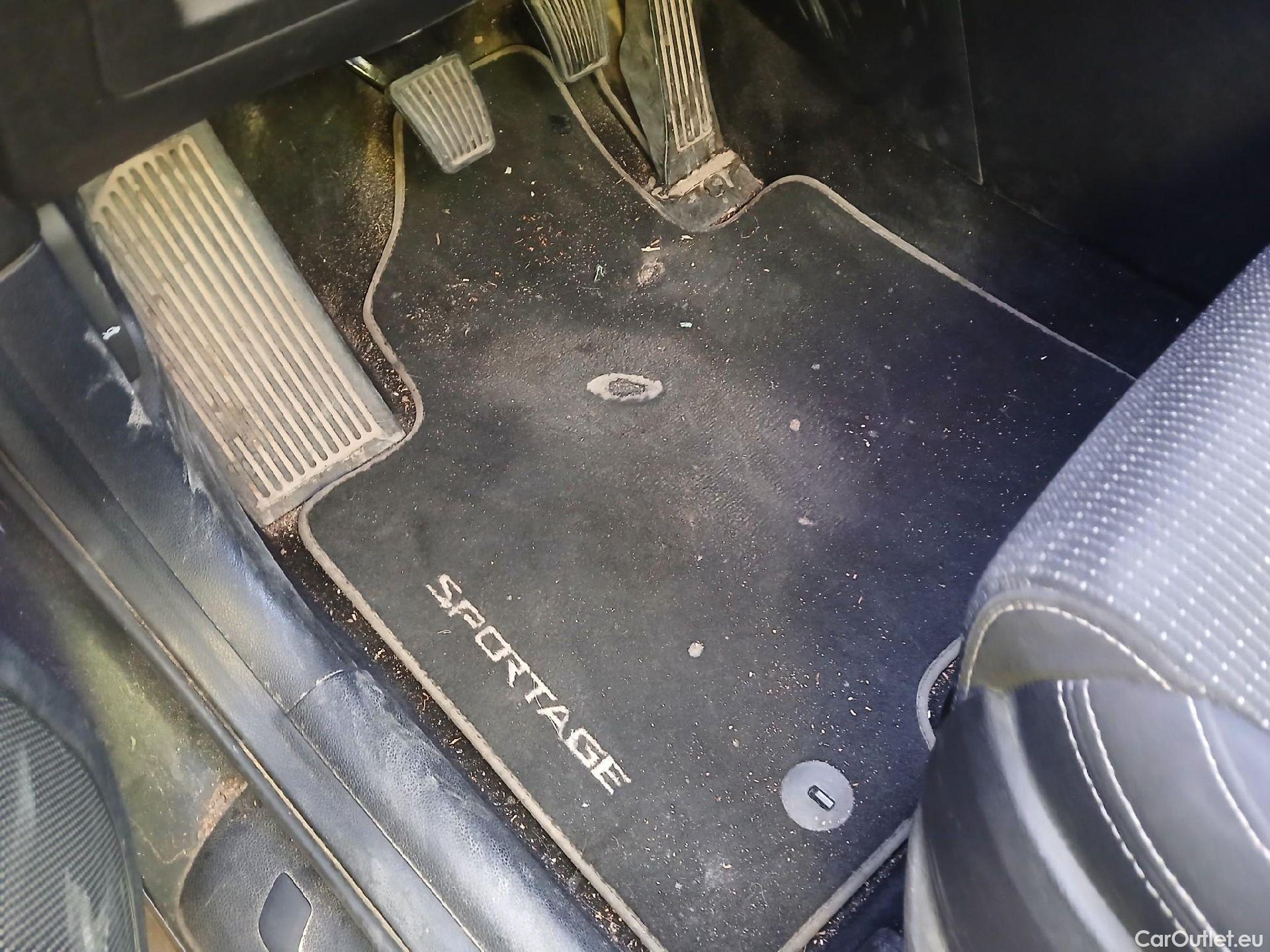  KIA  Sportage KIA  / 2018 / 5P / todoterreno 1.6 MHEV Drive Plus 100kW (136CV) 4x2 #29