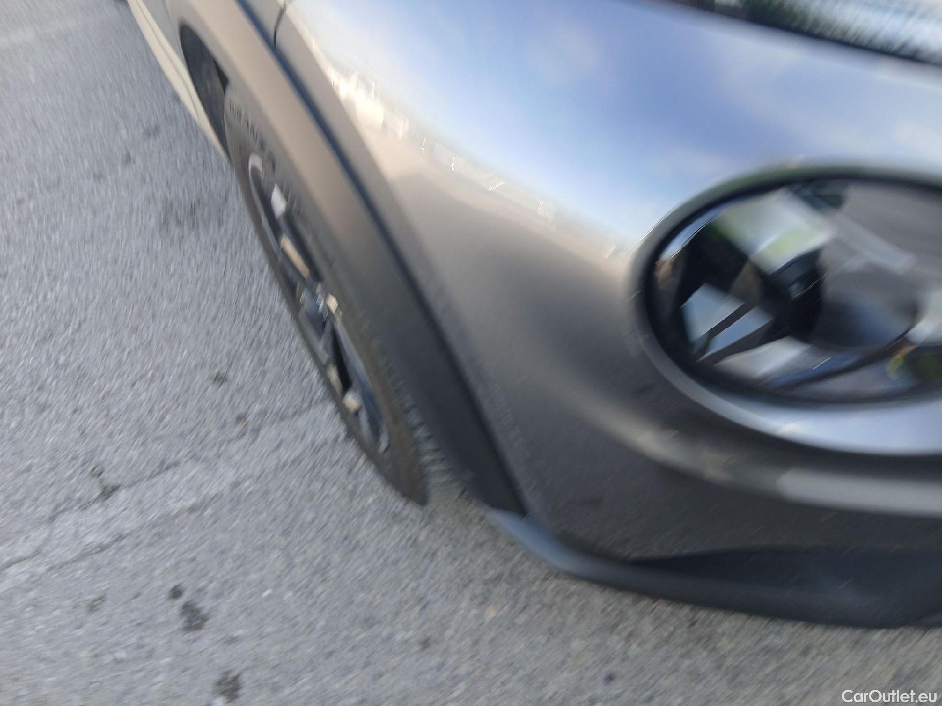  Nissan  Juke NISSAN  / 2019 / 5P / crossover DIG-T 84 kW (114 CV) 6M/T Acenta  #4