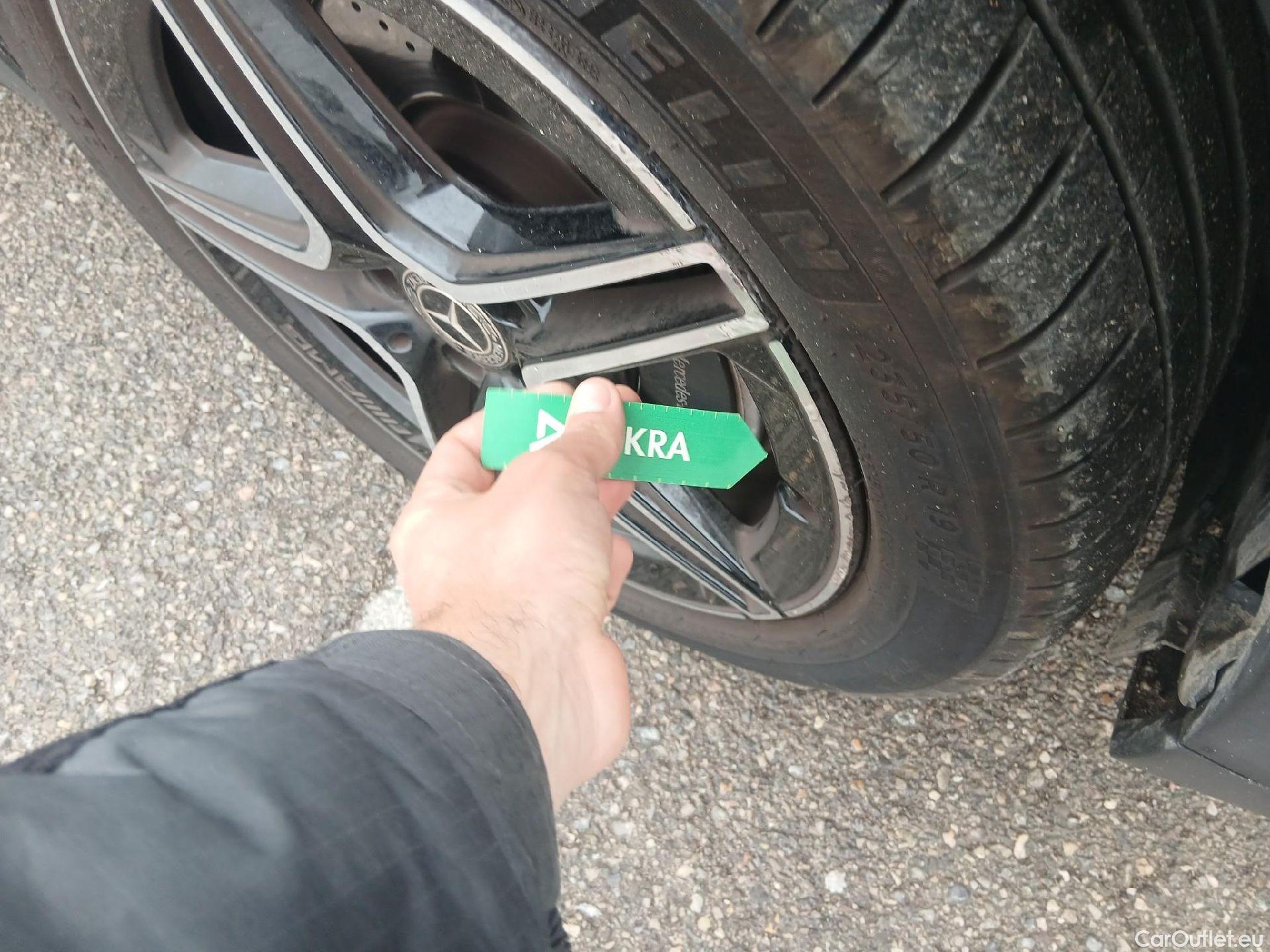  Mercedes  GLA MERCEDES-BENZ  250 e 160 CV #Opcionales 5950€# #6