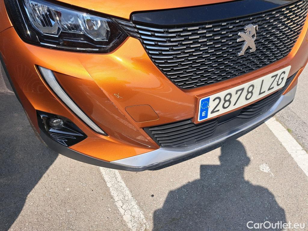  Peugeot  2008 PEUGEOT  / 2019 / 5P / todoterreno Allure BlueHDI 130 S&S EAT8 #18