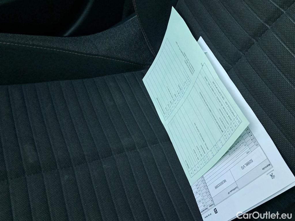  Peugeot  2008 PEUGEOT  / 2019 / 5P / todoterreno Active BlueHDI 81kW (110CV) #2