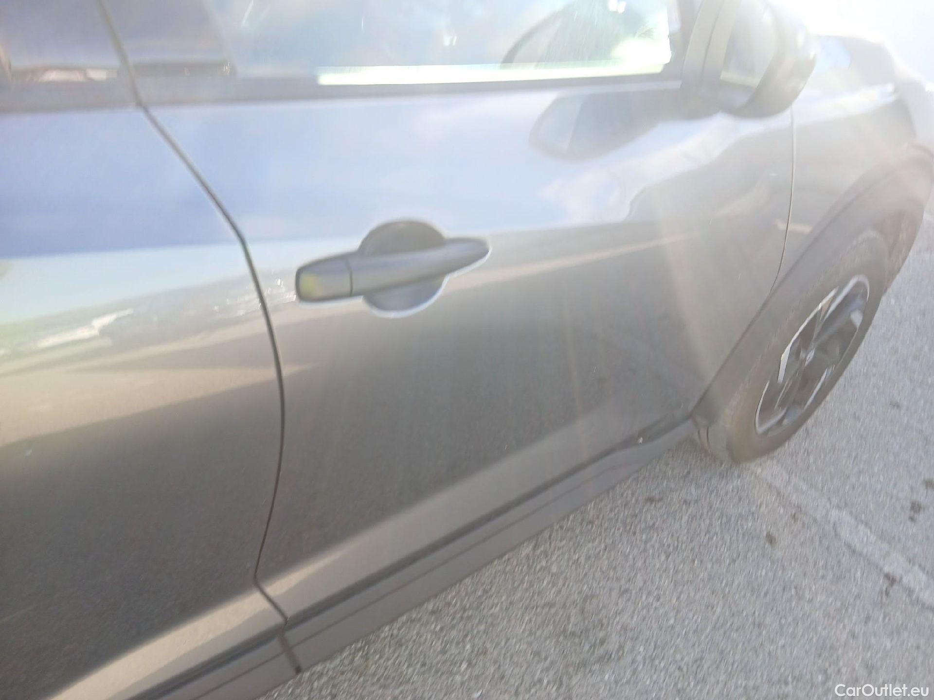  Nissan  Juke NISSAN  / 2019 / 5P / crossover DIG-T 84 kW (114 CV) 6M/T Acenta  #26