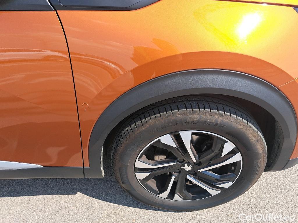  Peugeot  2008 PEUGEOT  / 2019 / 5P / todoterreno Allure BlueHDI 130 S&S EAT8 #10