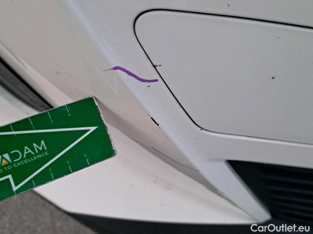  Peugeot  2008 PEUGEOT  / 2019 / 5P / todoterreno Active BlueHDI 81kW (110CV) #12