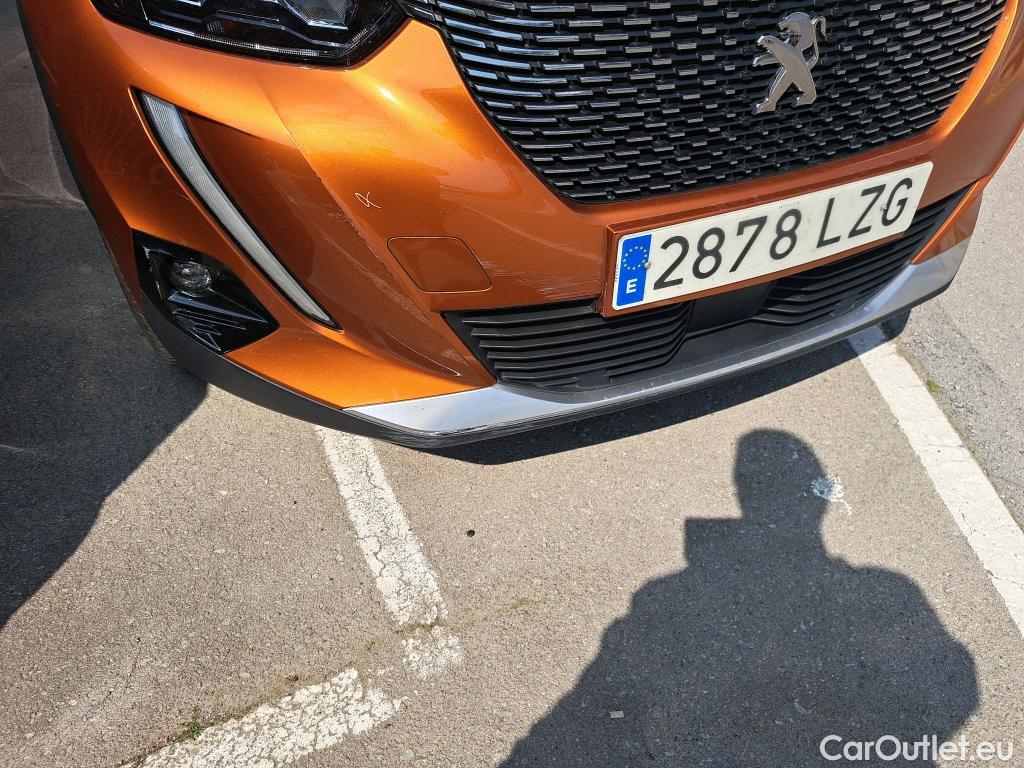  Peugeot  2008 PEUGEOT  / 2019 / 5P / todoterreno Allure BlueHDI 130 S&S EAT8 #26