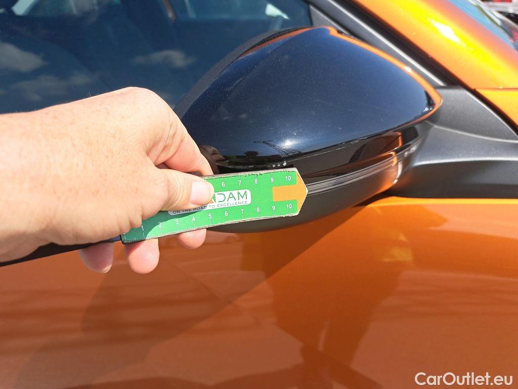  Peugeot  2008 PEUGEOT  / 2019 / 5P / todoterreno Allure BlueHDI 130 S&S EAT8 #28