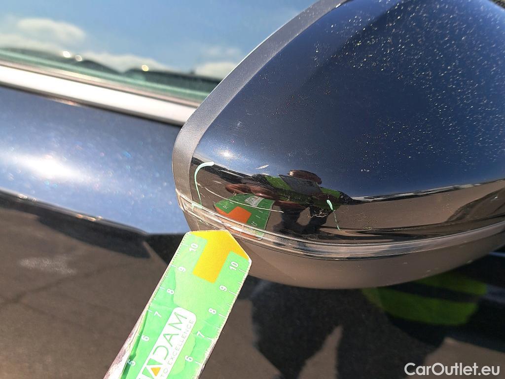  Peugeot  2008 PEUGEOT  / 2019 / 5P / todoterreno Active BlueHDI 81kW (110CV) #36