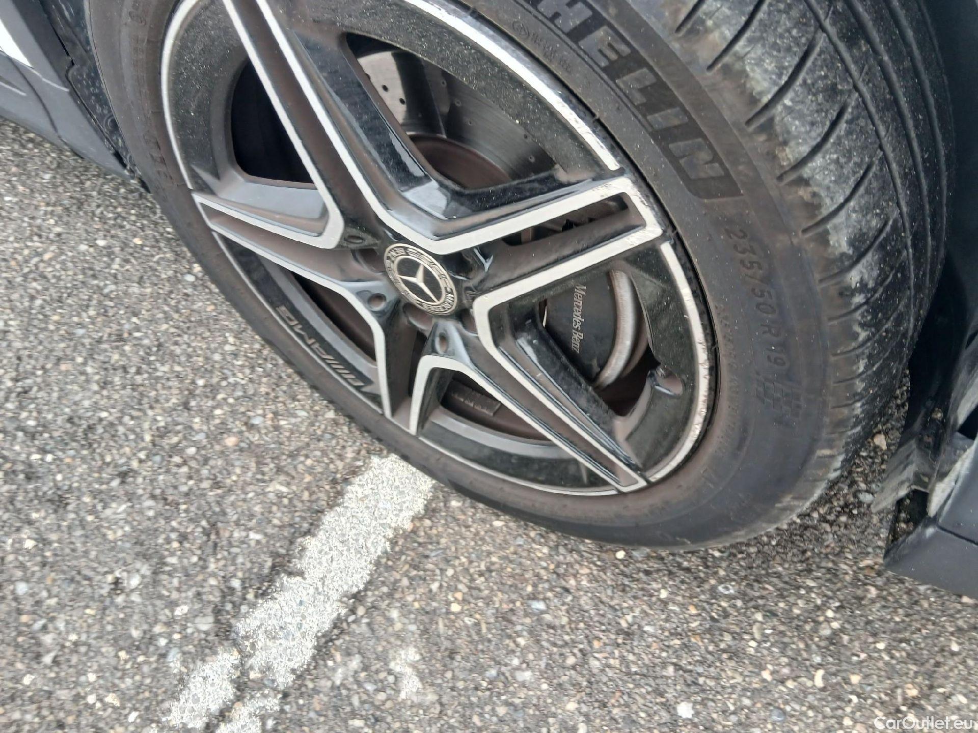  Mercedes  GLA MERCEDES-BENZ  250 e 160 CV #Opcionales 5950€# #5