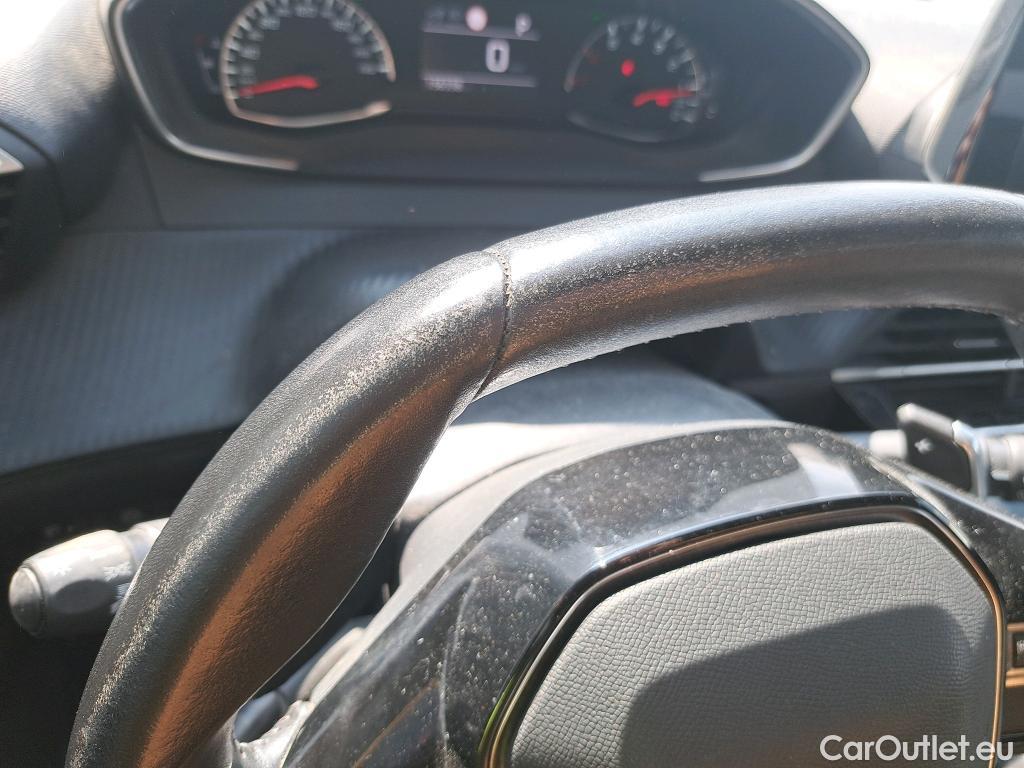  Peugeot  2008 PEUGEOT  / 2019 / 5P / todoterreno Allure BlueHDI 130 S&S EAT8 #34