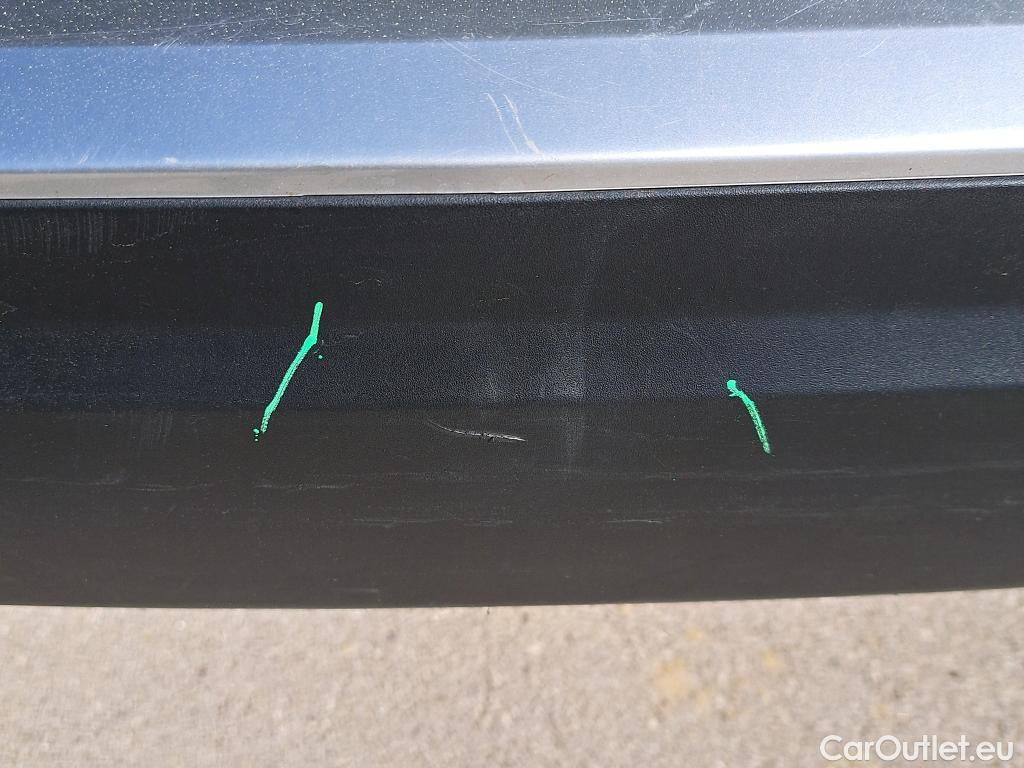  Peugeot  2008 PEUGEOT  / 2019 / 5P / todoterreno Active BlueHDI 81kW (110CV) #9