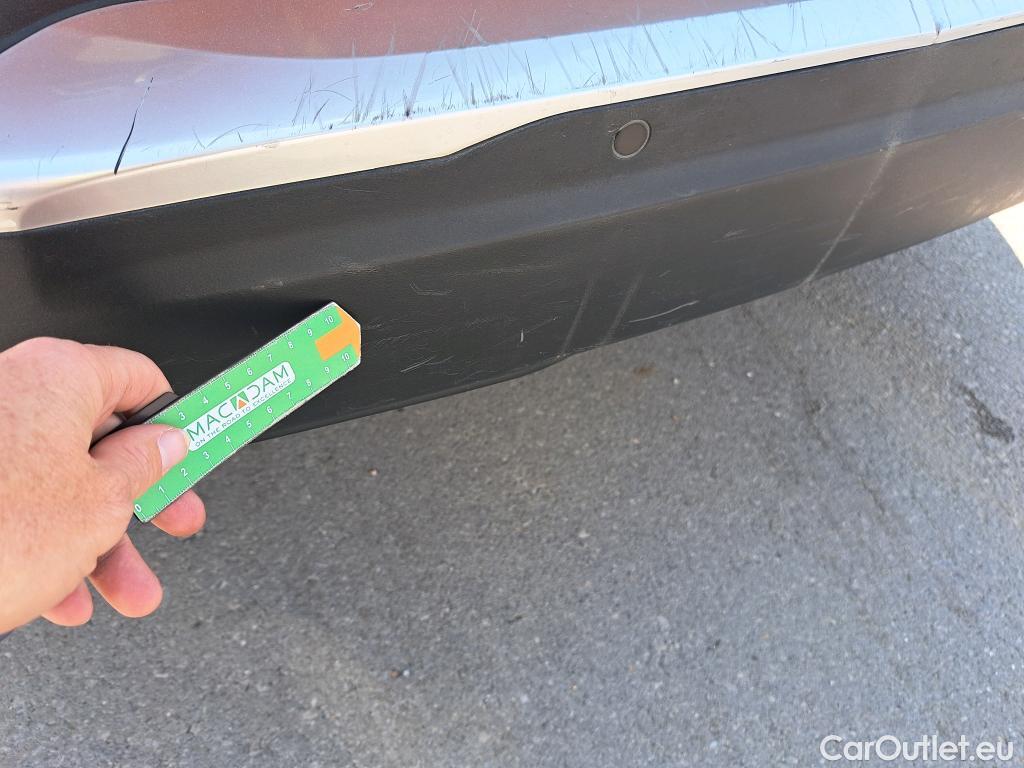  Peugeot  2008 PEUGEOT  / 2019 / 5P / todoterreno Allure BlueHDI 130 S&S EAT8 #21