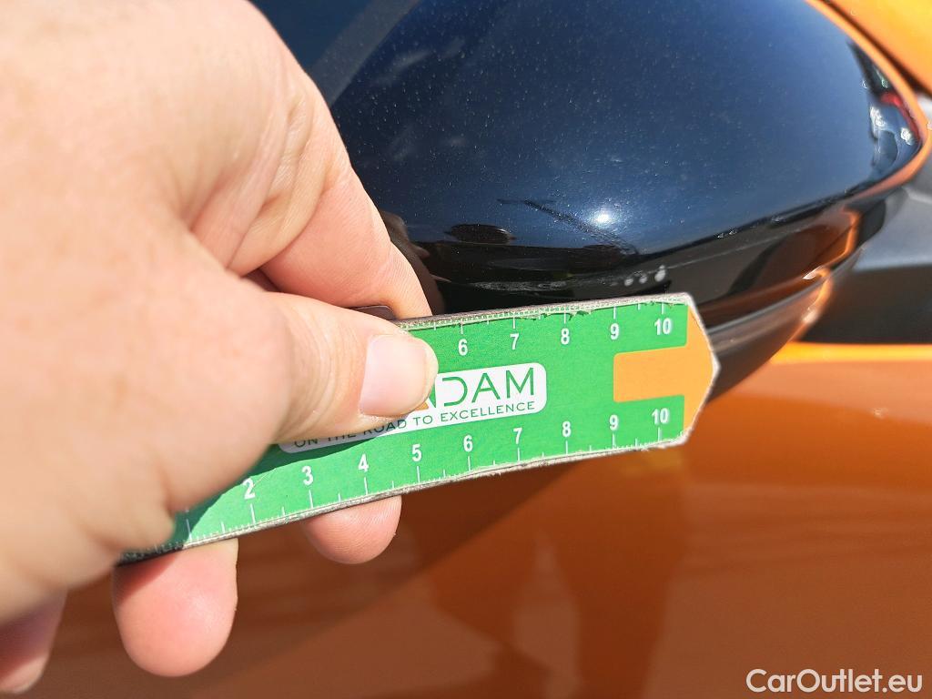  Peugeot  2008 PEUGEOT  / 2019 / 5P / todoterreno Allure BlueHDI 130 S&S EAT8 #29