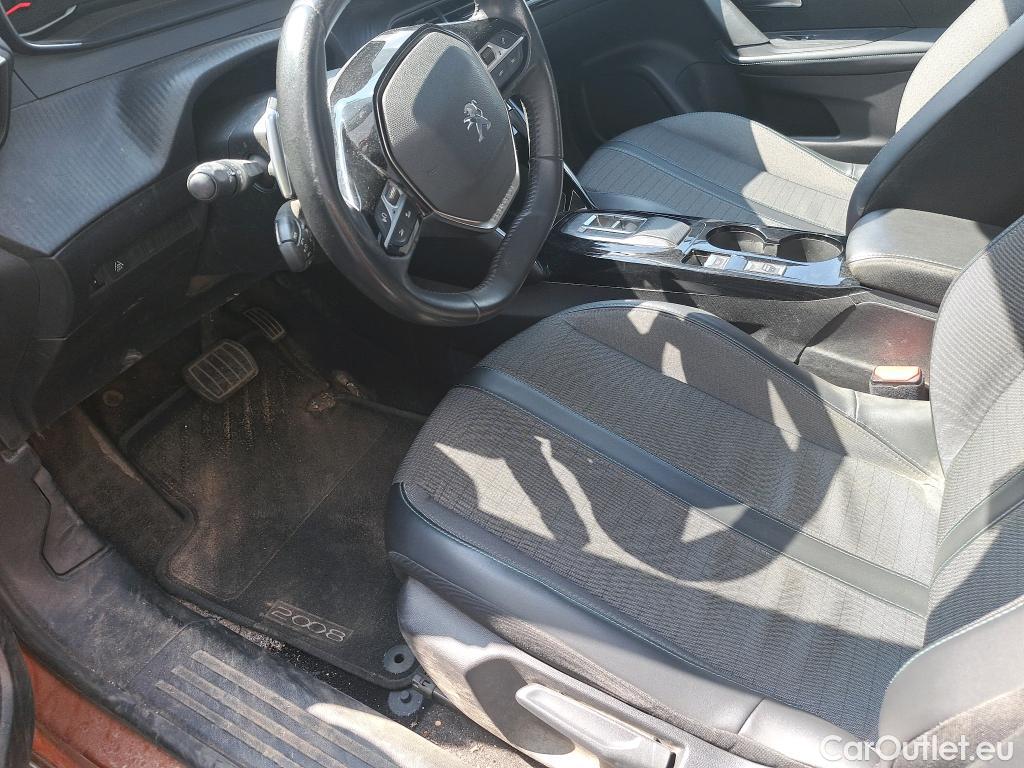  Peugeot  2008 PEUGEOT  / 2019 / 5P / todoterreno Allure BlueHDI 130 S&S EAT8 #7