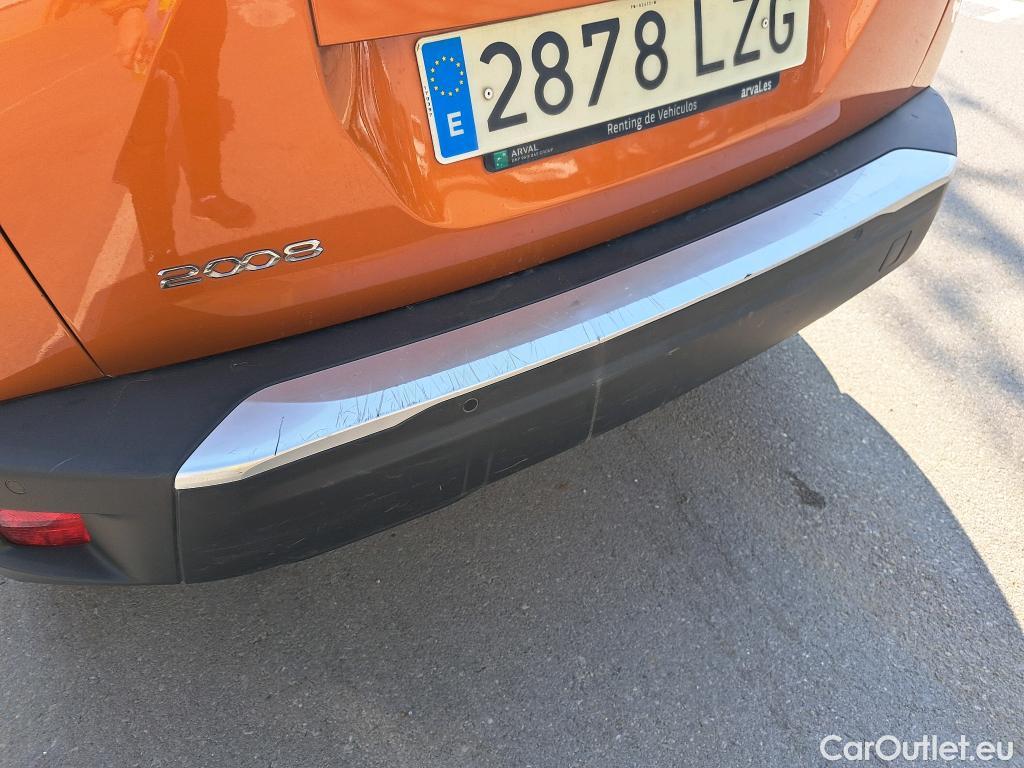  Peugeot  2008 PEUGEOT  / 2019 / 5P / todoterreno Allure BlueHDI 130 S&S EAT8 #30