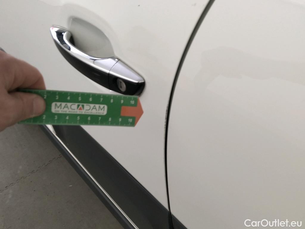  Citroen  C3 CITROEN  / 2020 / 5P / berlina con portón PureTech 81KW (110CV) S&S SHINE #12