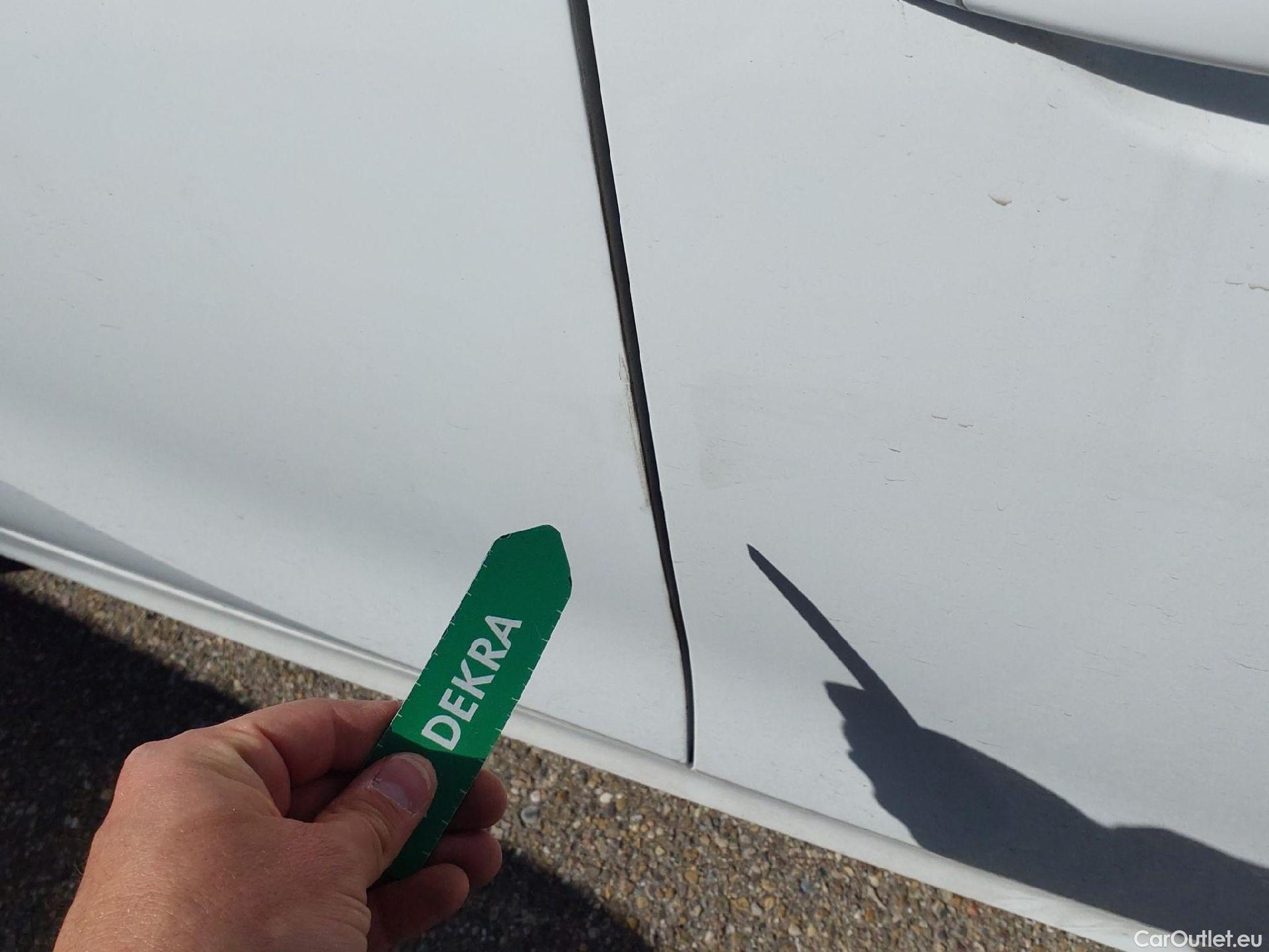  Opel  Corsa OPEL  1.2T XHL 74kW (100CV) Elegance #13