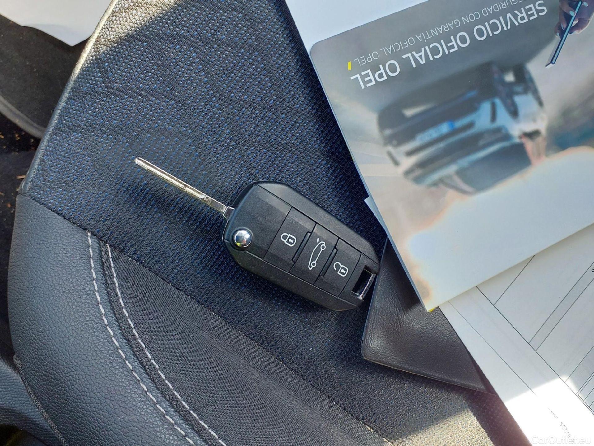  Opel  Corsa OPEL  1.2T XHL 74kW (100CV) Elegance #2