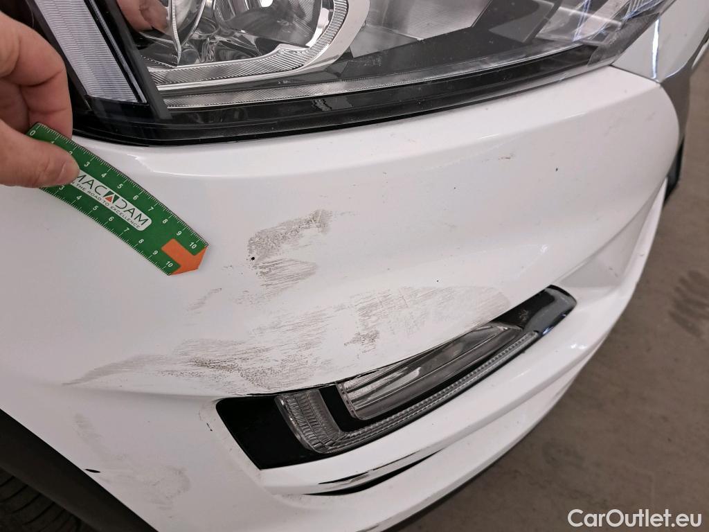  Hyundai  Tucson HYUNDAI  / 2018 / 5P / todoterreno 1.6 CRDI 85kW (116CV) 48V SLE 4X2(SP)(SL) #12