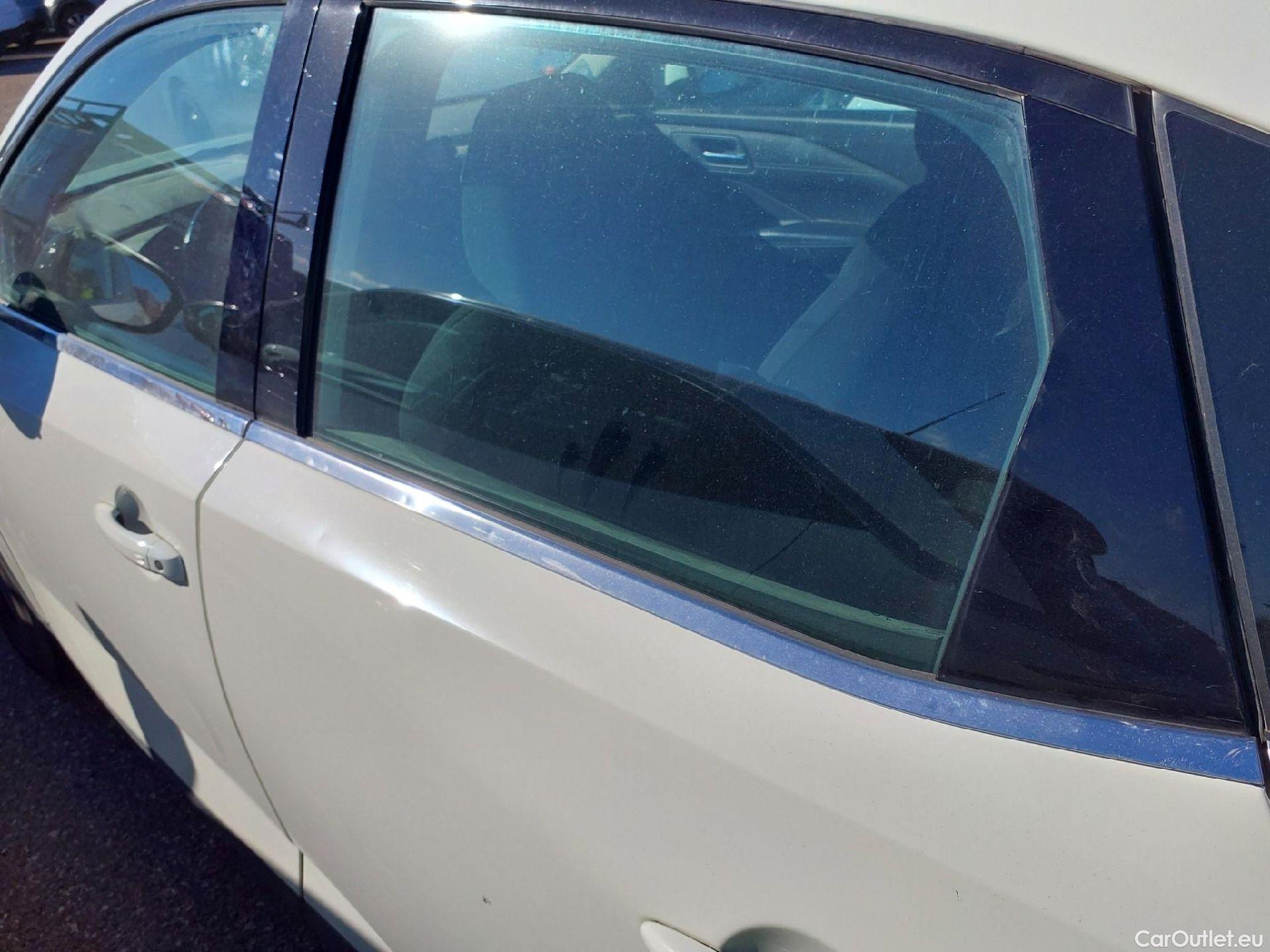  Nissan  Qashqai NISSAN  / 2021 / 5P / todoterreno DIG-T 103kW (140CV) mHEV 4x2 Acenta #28