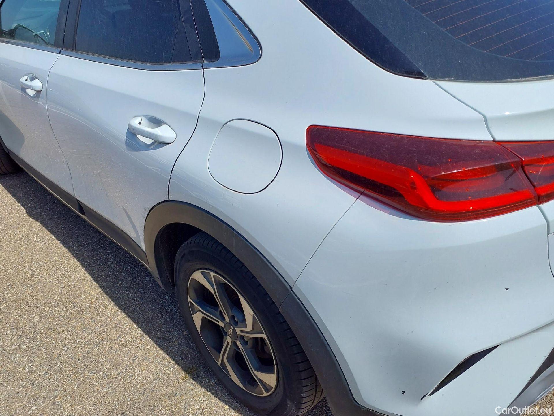  KIA  XCeed KIA  / 2019 / 5P / todoterreno 1.0 T-GDi Drive 88kW (120CV) #28