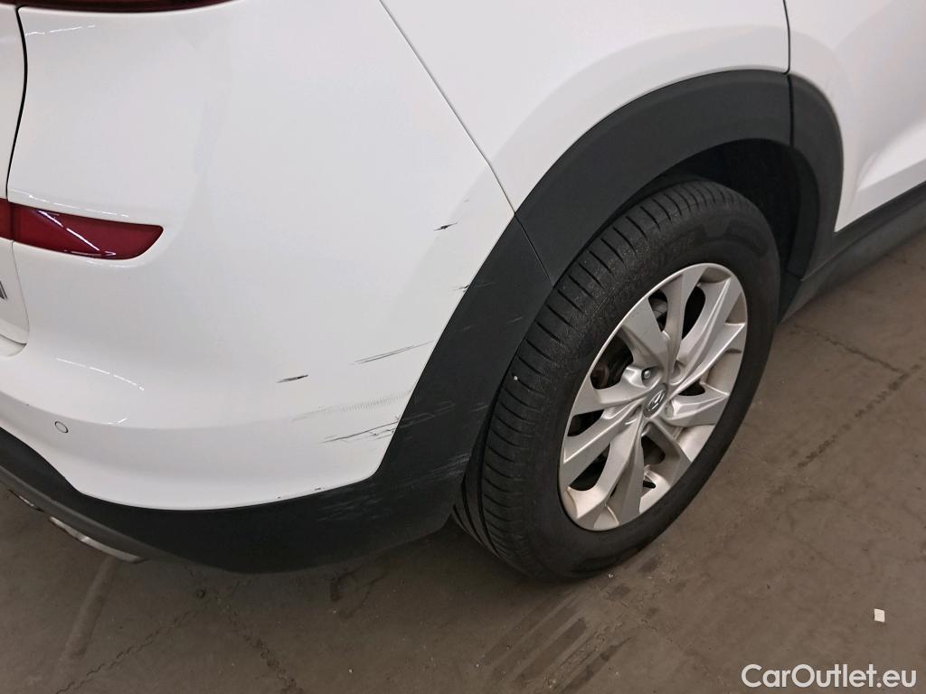  Hyundai  Tucson HYUNDAI  / 2018 / 5P / todoterreno 1.6 CRDI 85kW (116CV) 48V SLE 4X2(SP)(SL) #17