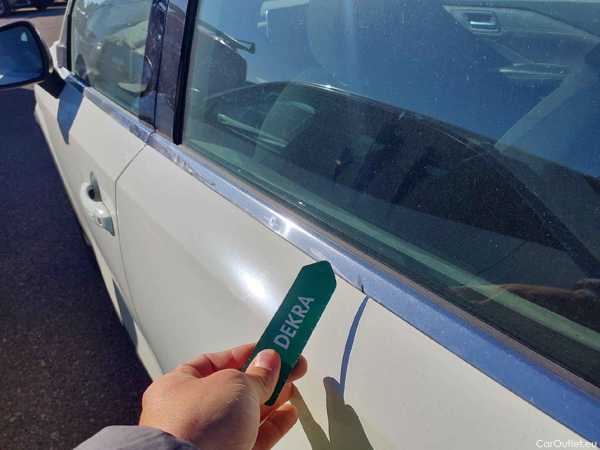  Nissan  Qashqai NISSAN  / 2021 / 5P / todoterreno DIG-T 103kW (140CV) mHEV 4x2 Acenta #29