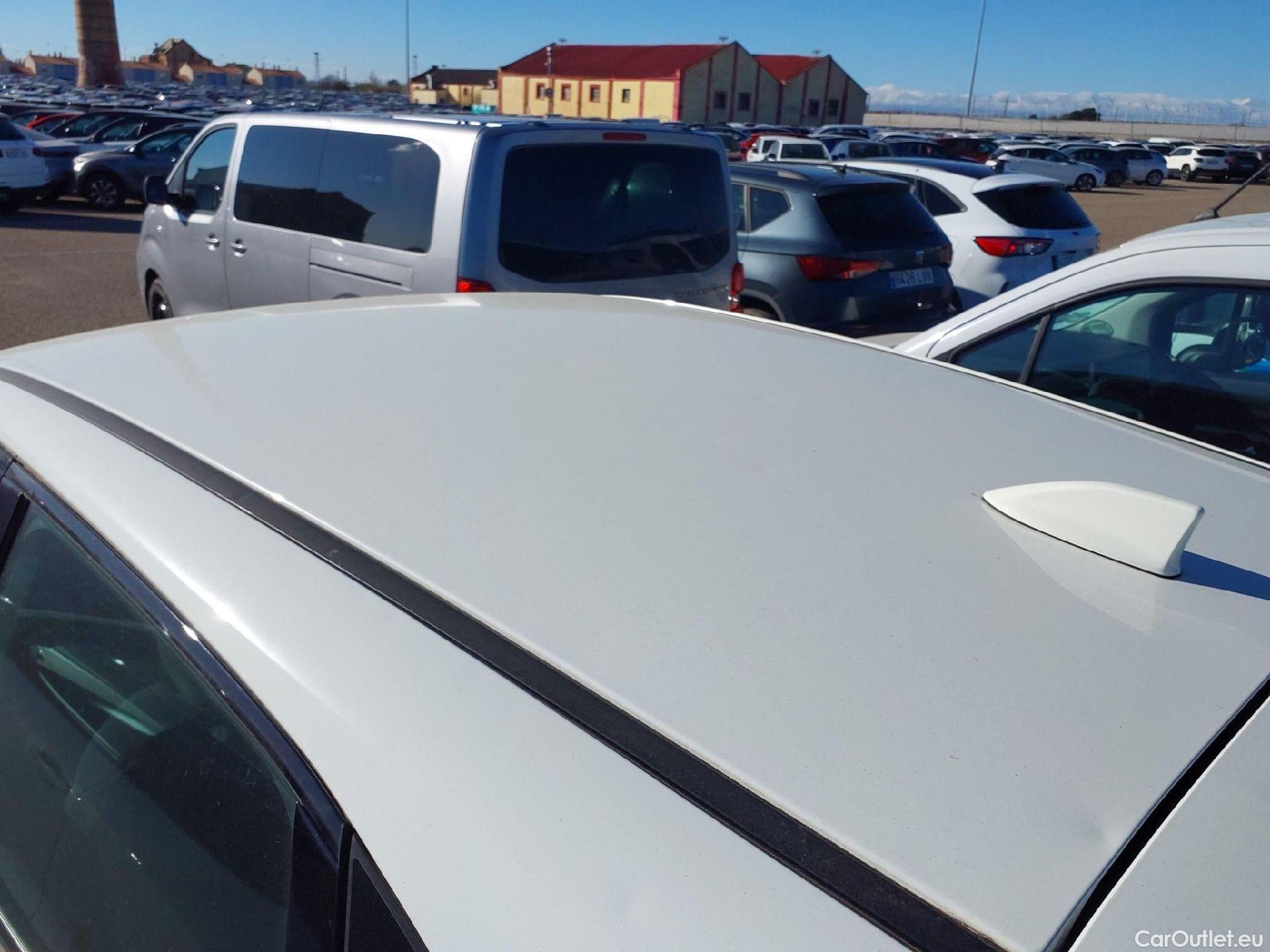  Nissan  Qashqai NISSAN  / 2021 / 5P / todoterreno DIG-T 103kW (140CV) mHEV 4x2 Acenta #15