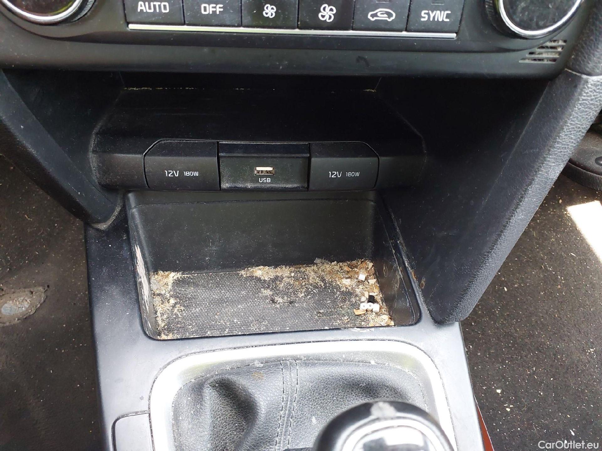  KIA  XCeed KIA  / 2019 / 5P / todoterreno 1.0 T-GDi Drive 88kW (120CV) #13