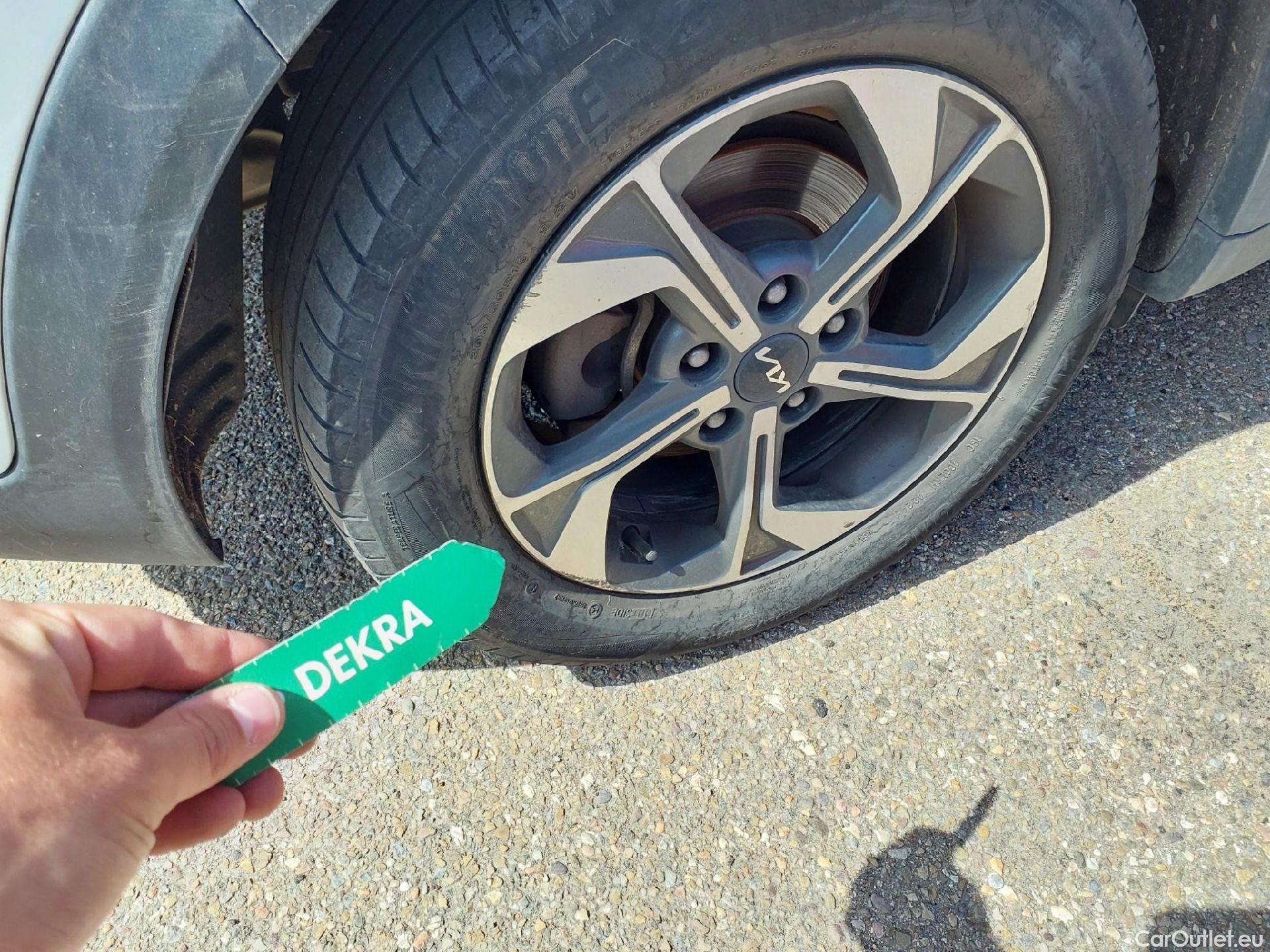  KIA  XCeed KIA  / 2019 / 5P / todoterreno 1.0 T-GDi Drive 88kW (120CV) #34