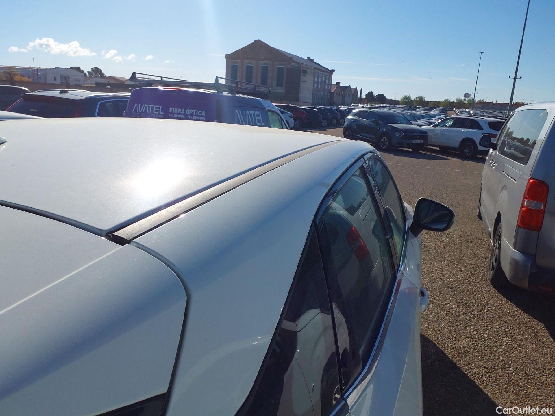  Nissan  Qashqai NISSAN  / 2021 / 5P / todoterreno DIG-T 103kW (140CV) mHEV 4x2 Acenta #16