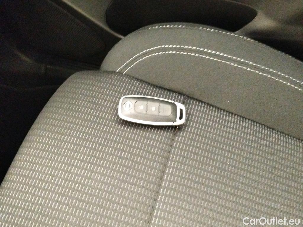  Nissan  Qashqai NISSAN  / 2024 / 5P / todoterreno DIG-T 116kW (158CV) mHEV CVT Acenta (AC3) #1