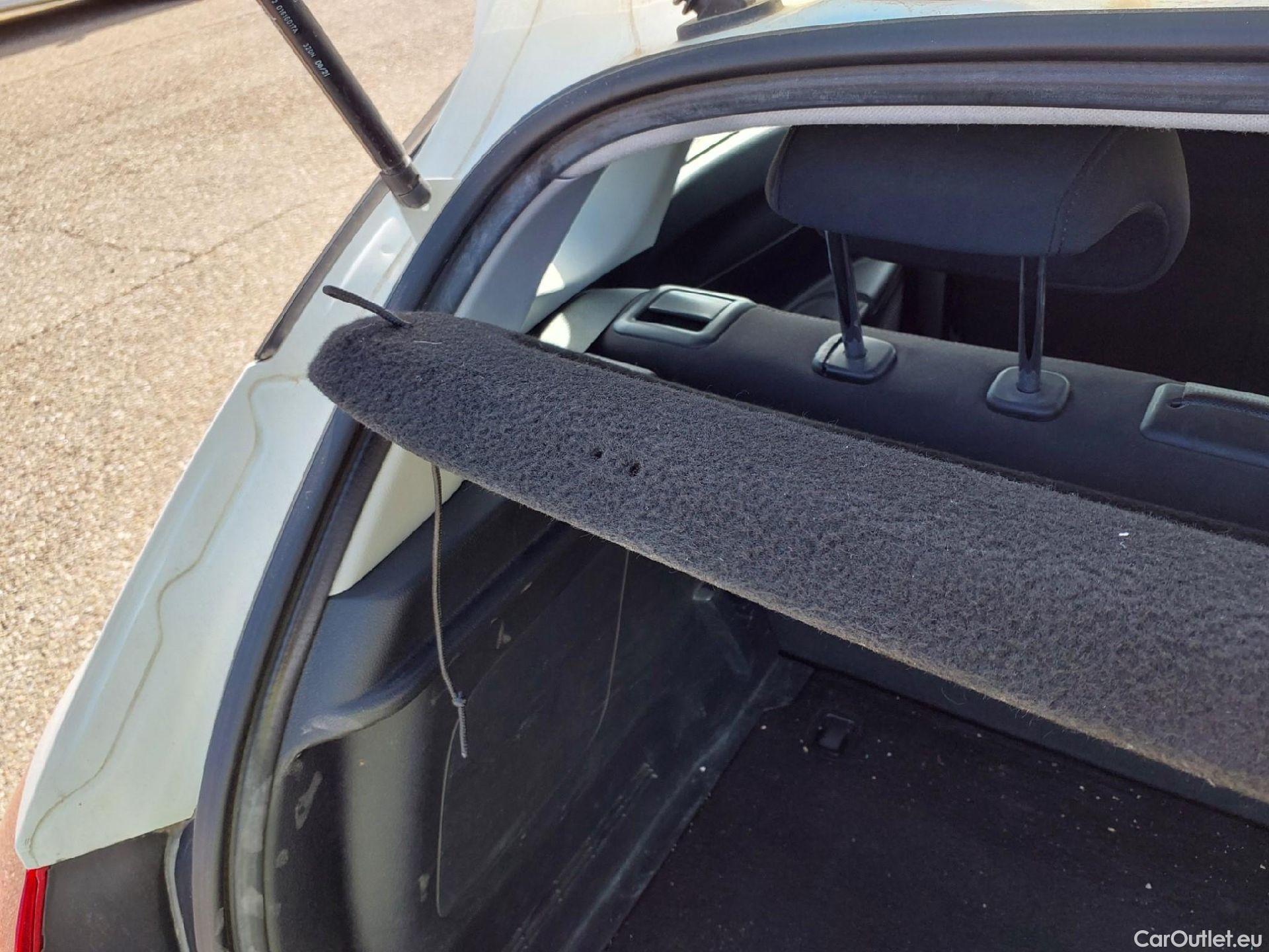  Hyundai  i20 HYUNDAI  / 2020 / 5P / berlina con portón 1.0 TGDI 74kW (100CV) 48V Essence #3