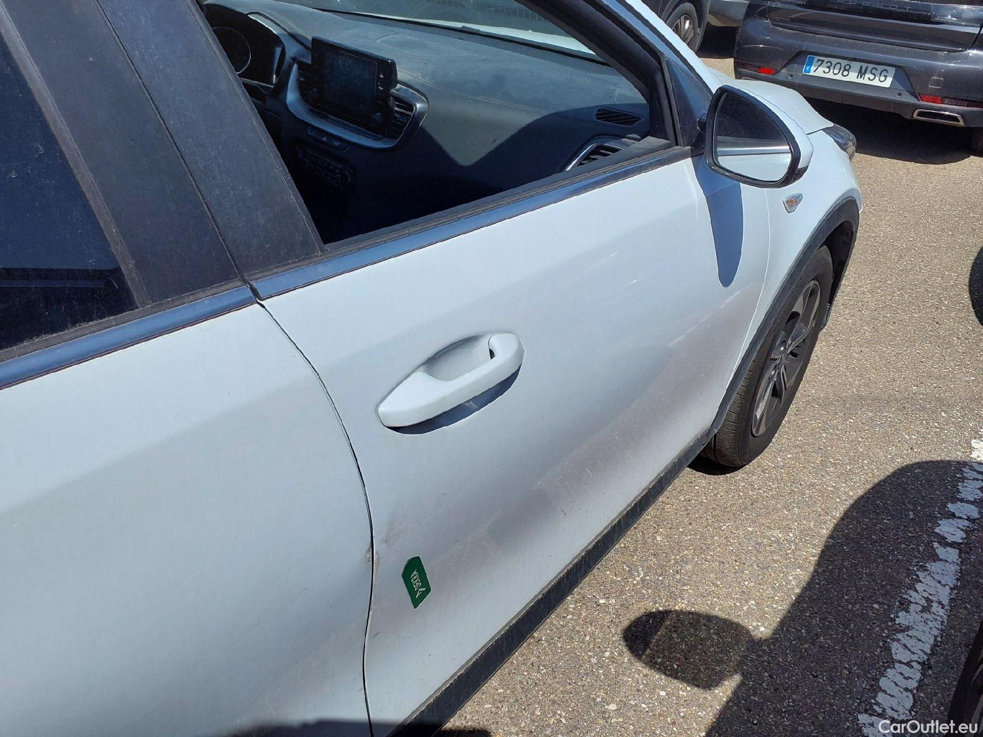  KIA  XCeed KIA  / 2019 / 5P / todoterreno 1.0 T-GDi Drive 88kW (120CV) #39