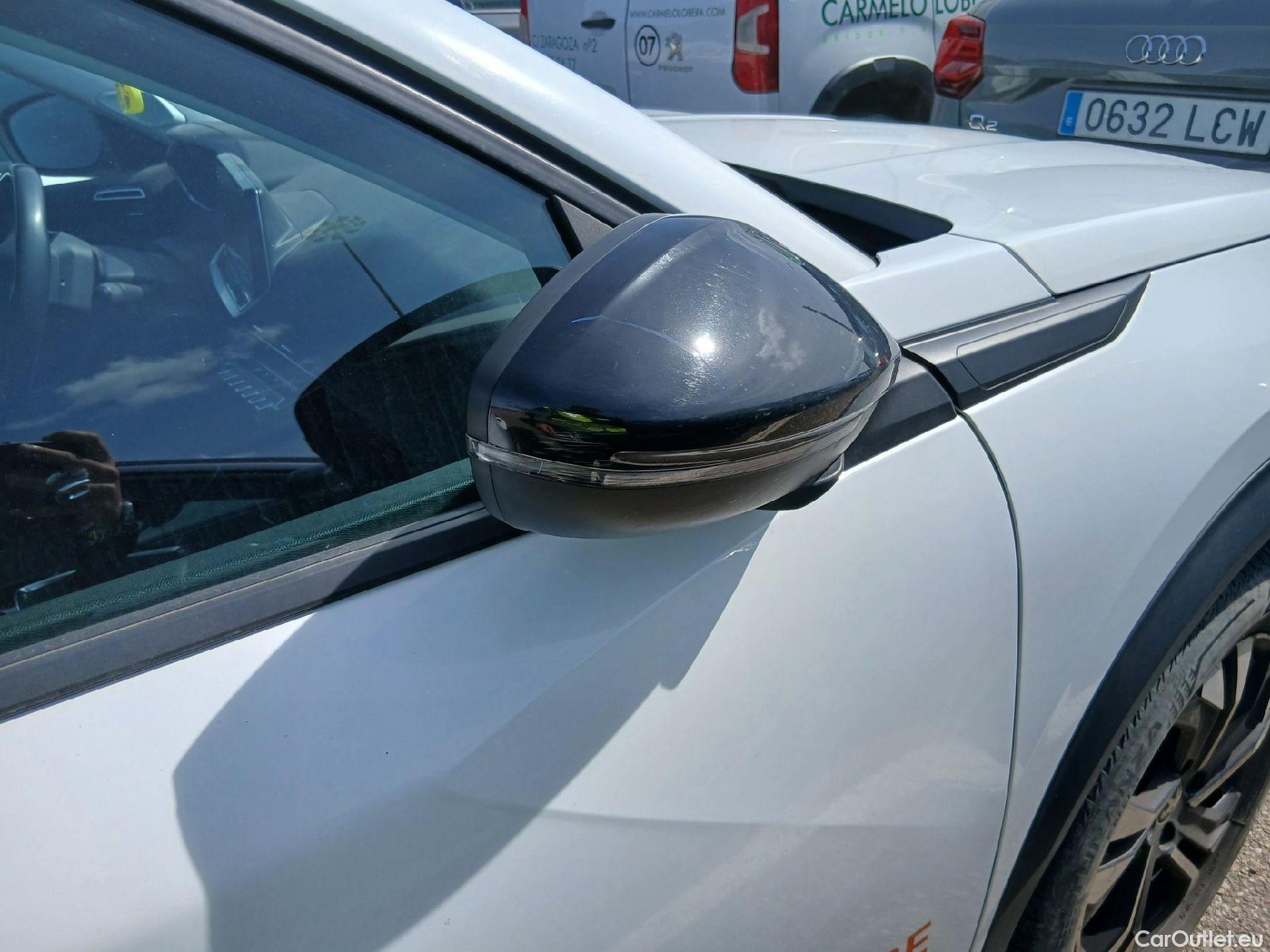  Peugeot  2008 PEUGEOT  / 2019 / 5P / todoterreno Allure BlueHDI 81kW (110CV) #14