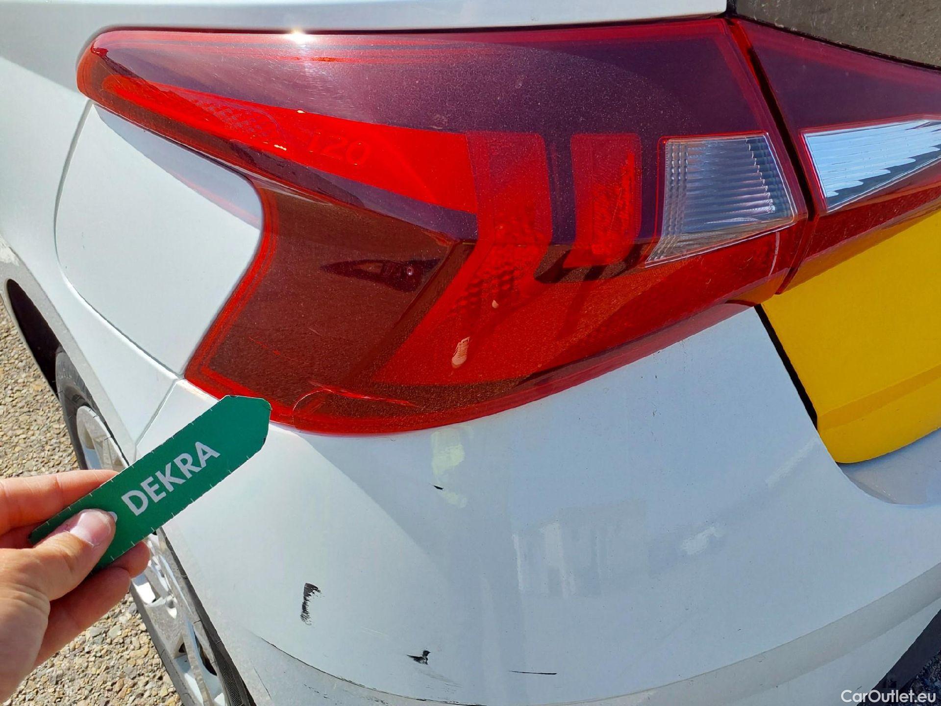  Hyundai  i20 HYUNDAI  / 2020 / 5P / berlina con portón 1.0 TGDI 74kW (100CV) 48V Essence #16