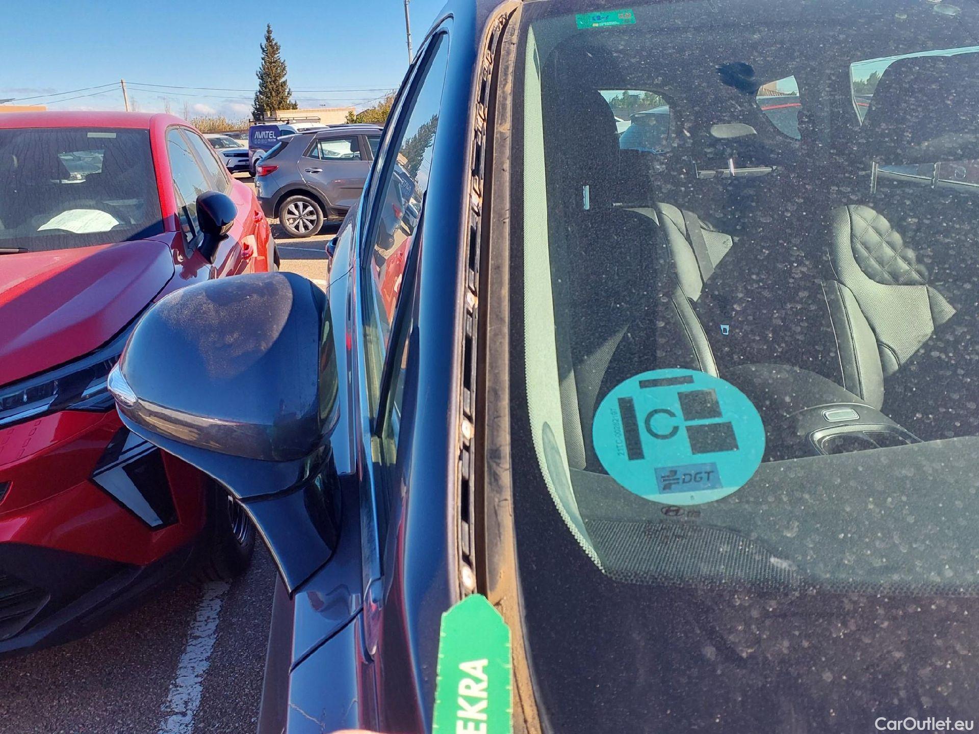  Hyundai  Santa Fe HYUNDAI  / 2021 / 5P / todoterreno 2.2 CRDi Maxx DCT 4x2 #4